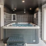 Romantique Lmf Intérieur Piscine Privés Jardin Et Lit King Size * Rousson (Gard)