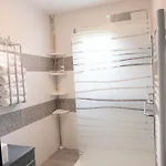 Romantique Lmf Intérieur Piscine Privés Jardin Et Lit King Size *