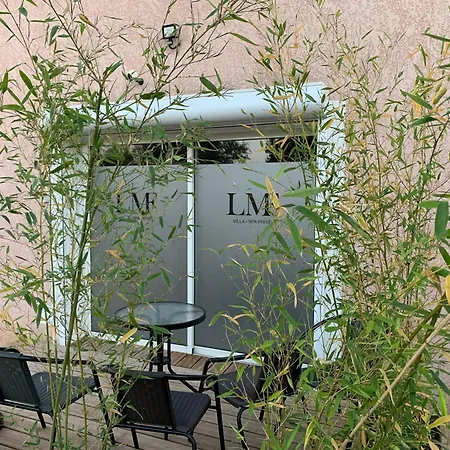 Villa Romantique Lmf Intérieur Piscine Privés Jardin Et Lit King Size *