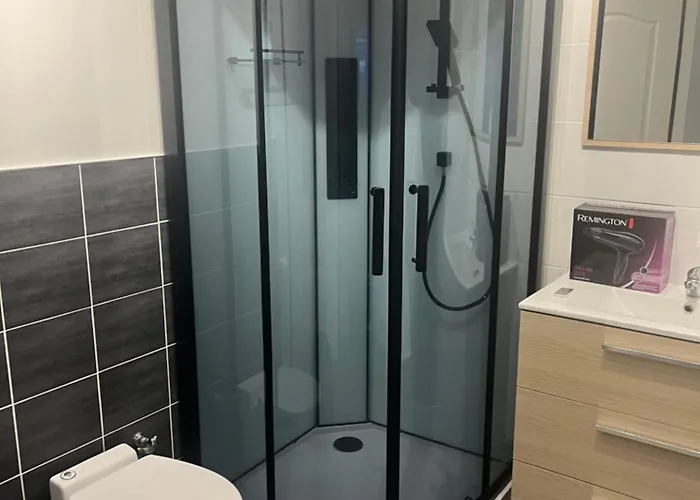 Vila Suite Romantique Lmf Spa Interieur Piscine Prives Jardin Et Lit King Size Rousson (Gard)