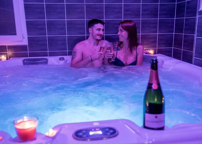 Vila Suite Romantique Lmf Spa Interieur Piscine Prives Jardin Et Lit King Size *
